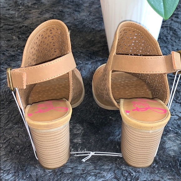 New 🔥 Jellypop Tan Ankle Heels. Size 6. - Picture 2 of 4